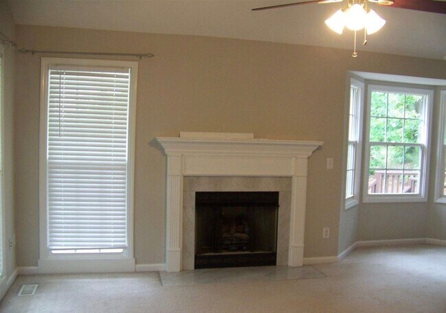 Building Photo - 2777 Clifton Ave