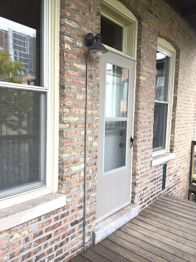 Foto del edificio - 6109 S Greenwood Ave