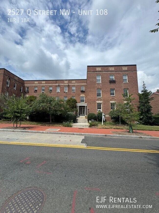 Building Photo - 2527 Q St NW