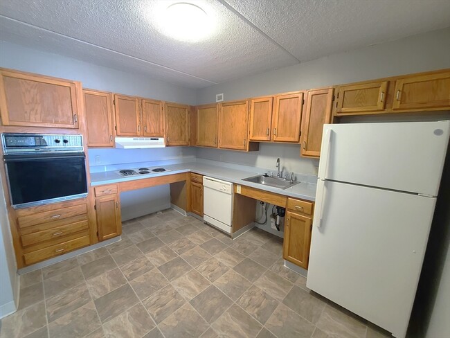 Building Photo - 7 Peninsula Pl