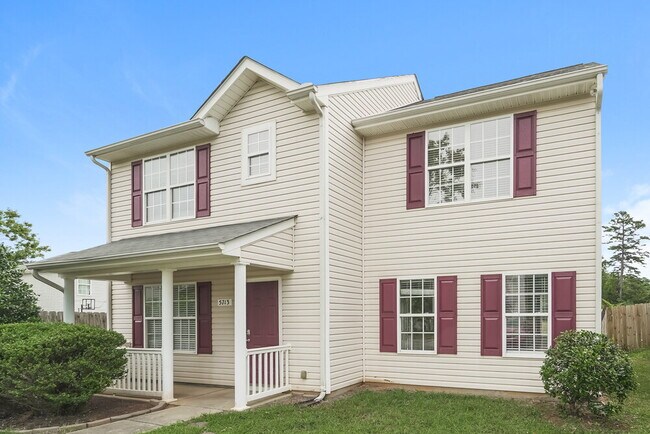 Foto del edificio - 5713 Henderson Oaks Dr