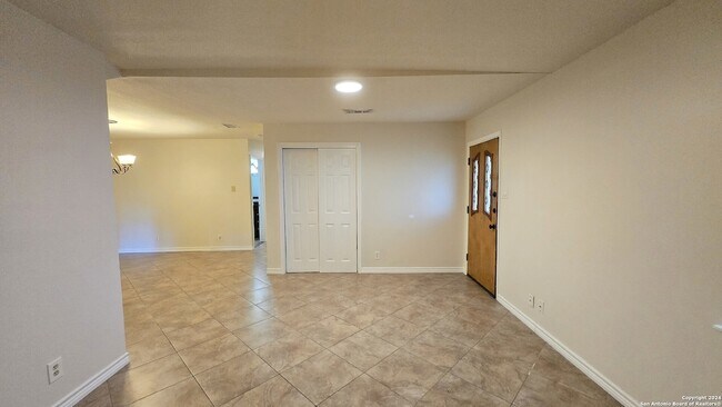 Foto del edificio - 7609 Linkside St