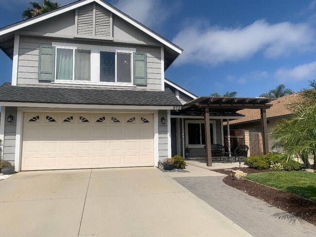 Building Photo - Wonderful East Ventura 4 Bedroom 2.5 Bath Home