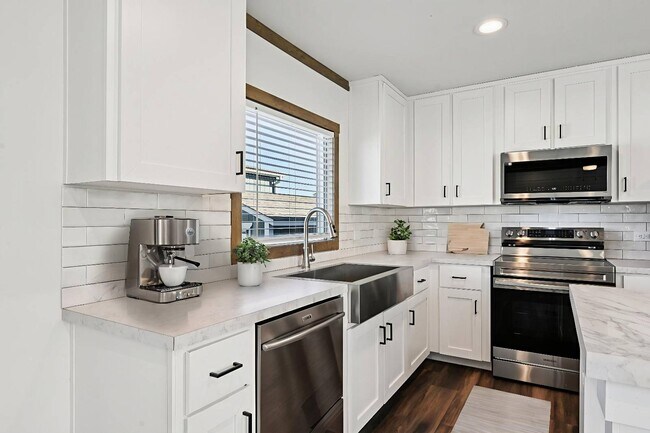 Building Photo - 1709 Sidewinder Dr