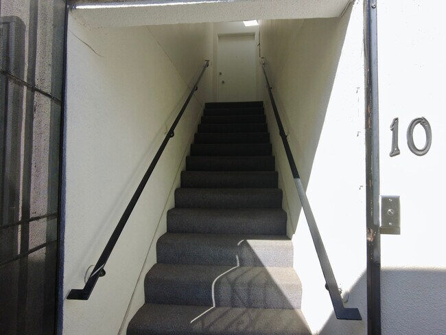 Foto del edificio - 915 N Genesee Ave