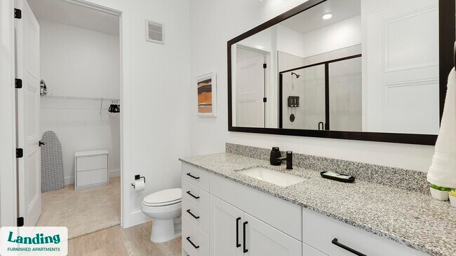 Building Photo - 650 E Sycamore St