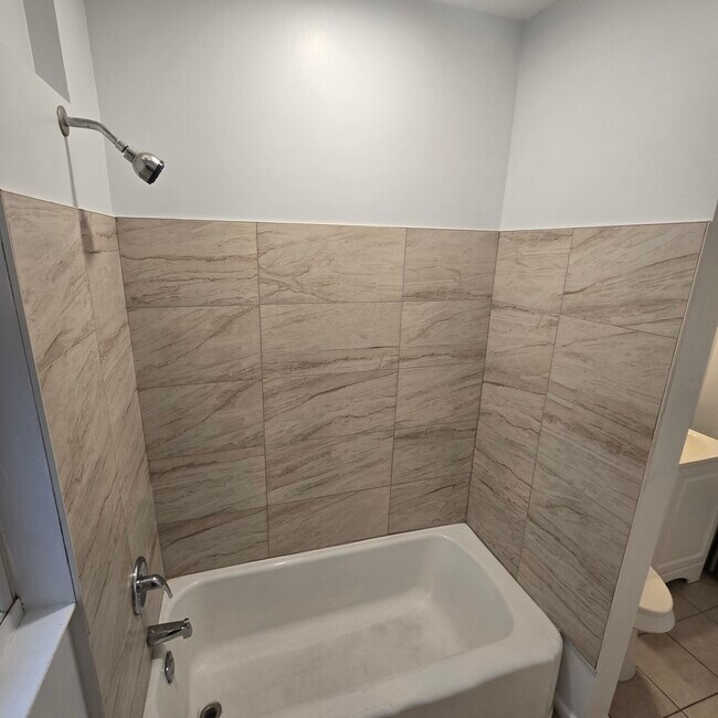 Foto del edificio - 4532 Van Dyke St