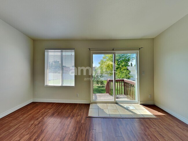 Building Photo - 256 E 1450 N