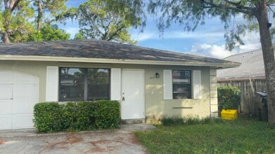 Building Photo - 1015 Staghorn St