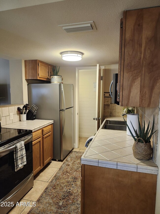 Foto del edificio - 4205 N 81st St