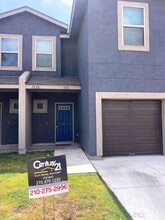 Building Photo - 7030 Lakeview Dr.