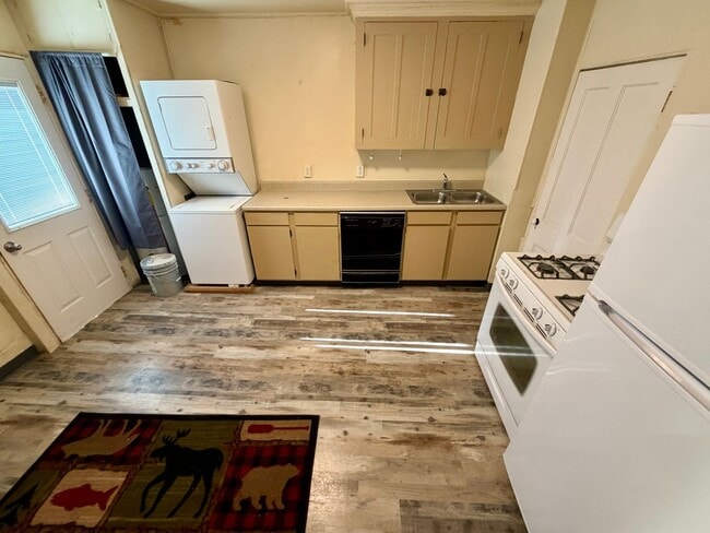 Foto del edificio - 200 Chaucer/587 Highland