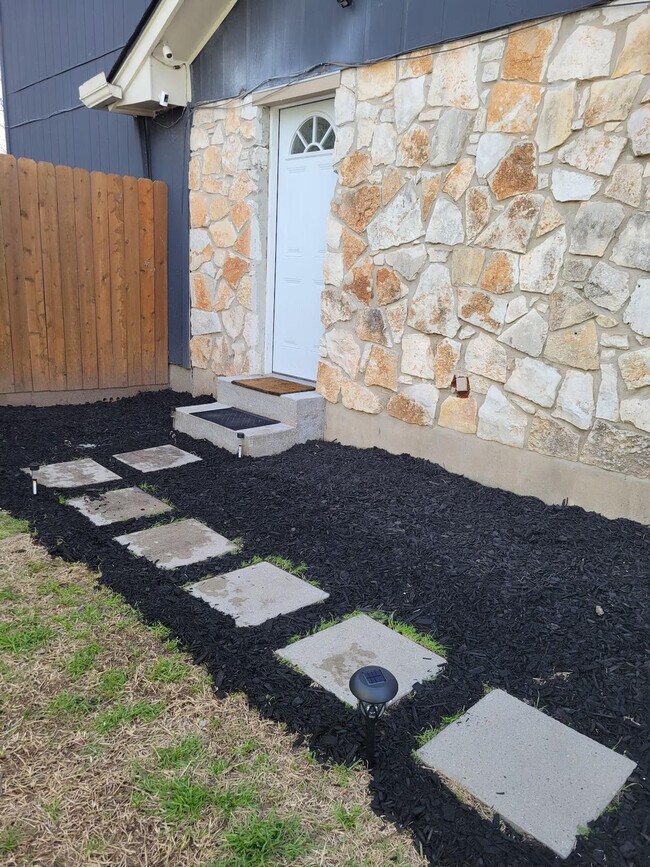 Foto del edificio - 8304 Bridgetown Dr