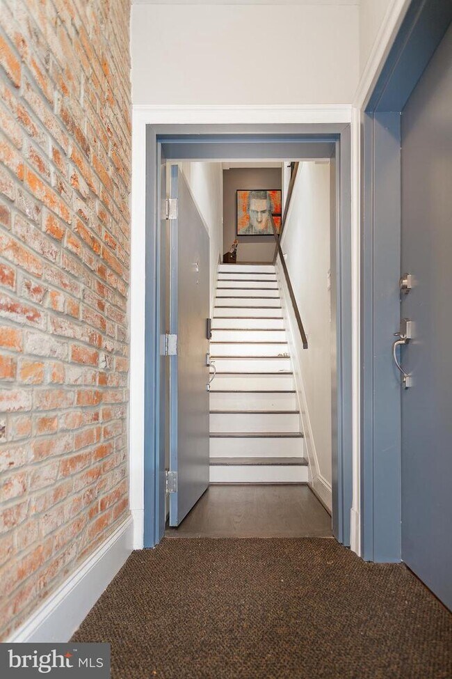Foto del edificio - 2431 Ontario Rd NW
