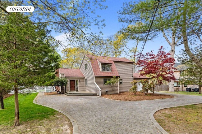 Building Photo - 216 Norfolk Dr