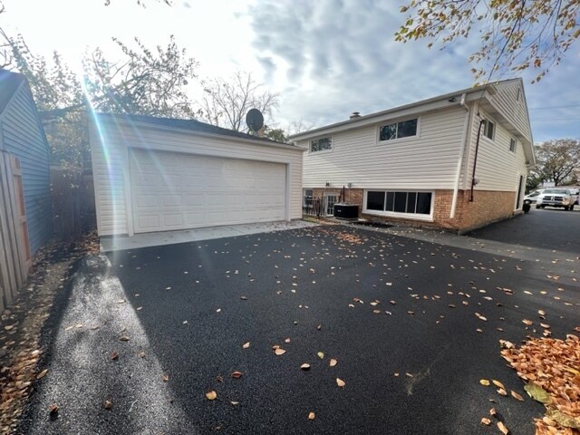 Foto del edificio - 451 Green Bay Rd