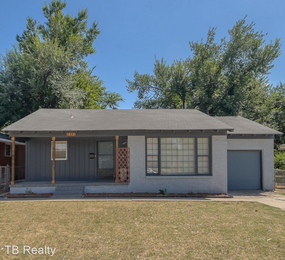 1812 Carlisle Rd, The Village, OK 73120 House Rental in The Village, OK