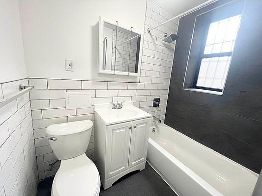 Foto del edificio - 1 bedroom in BRONX NY 10459