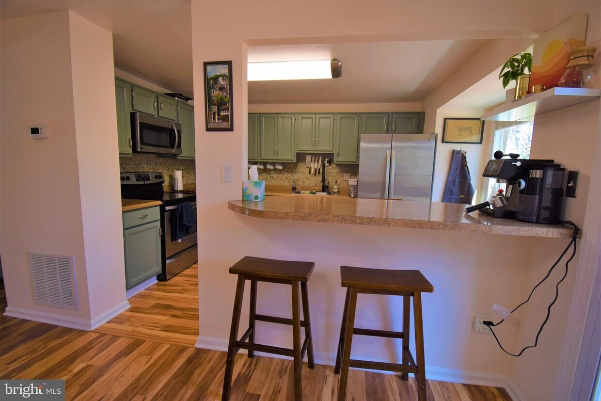 6458 Brickleigh Ct, Alexandria, VA 22315 Townhouse for Rent in Alexandria, VA