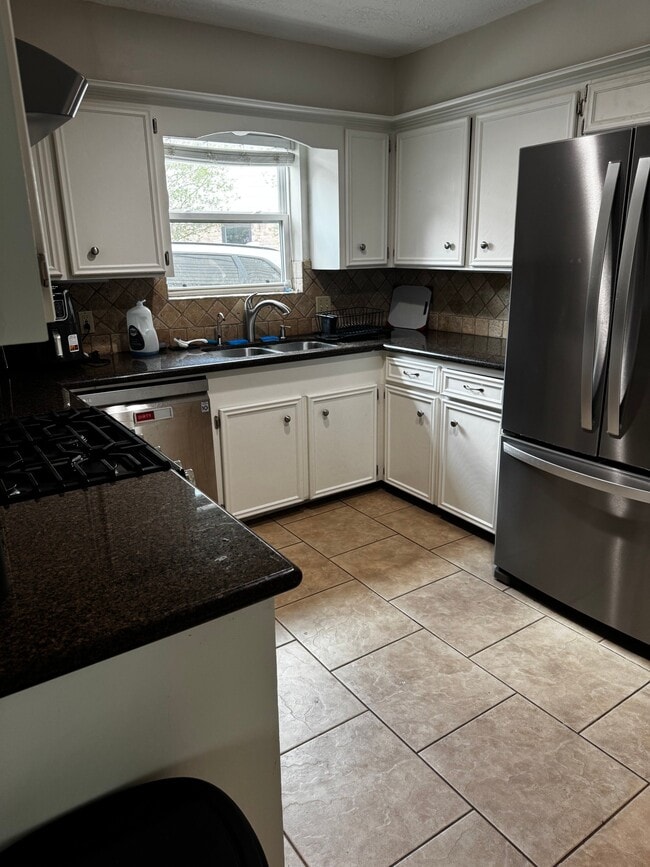Building Photo - 7618 Cheyne Cir