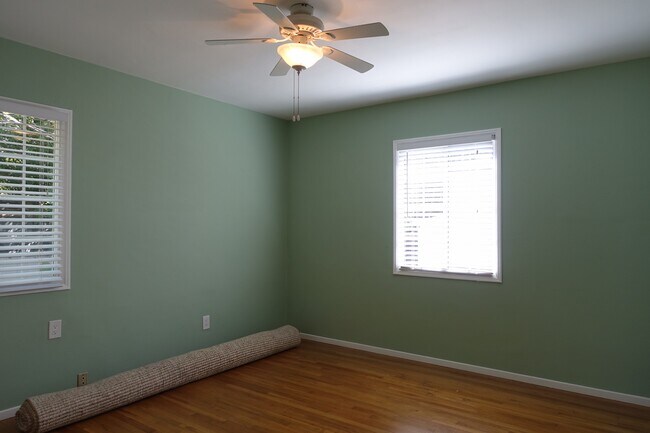 Building Photo - 4369 Alamo Dr