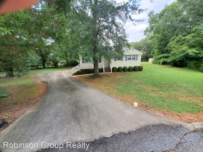 Building Photo - 3 br, 1.5 bath House - 6 Copeland Ct
