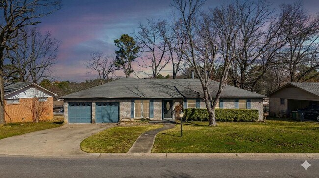 Building Photo - 8210 Leatrice-