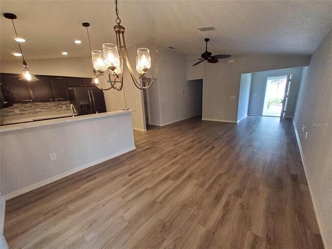 Building Photo - 1531 Woodlark Dr