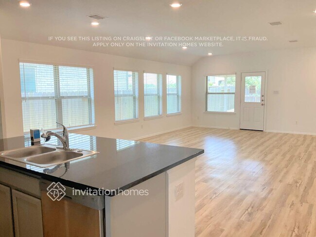 Foto del edificio - 514 Pecan Landing Ln