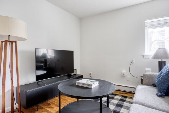 Building Photo - RECENTLY RENOVATED BRIGHTON STUDIO!!!  PET...