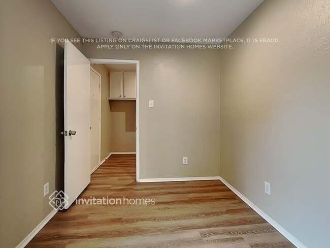Building Photo - 9114 Vagas Dr