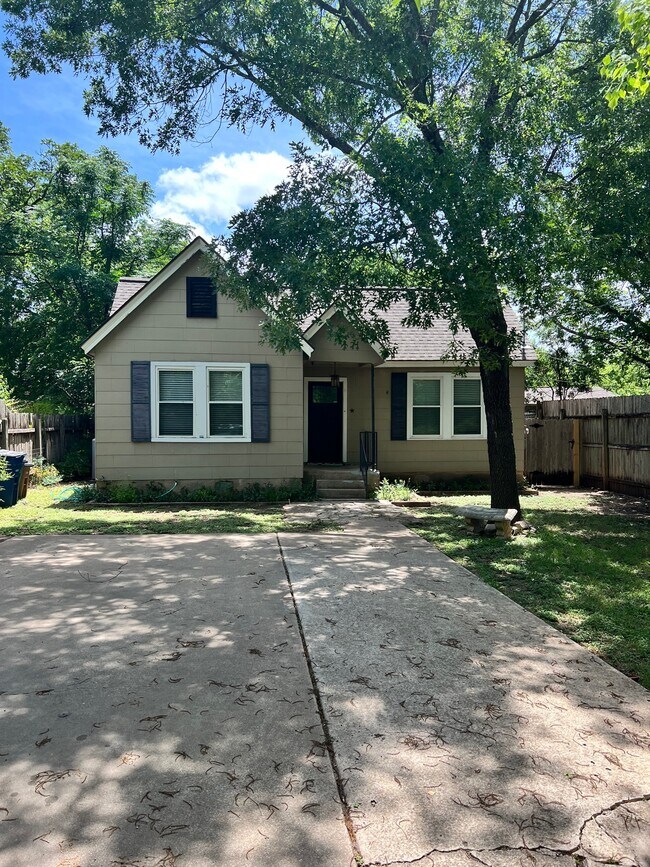 Building Photo - 5603 Montview St