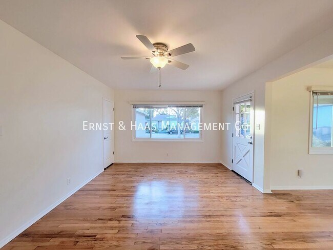 Foto del edificio - Beautifully Updated 2 Bedroom Home in Prim...