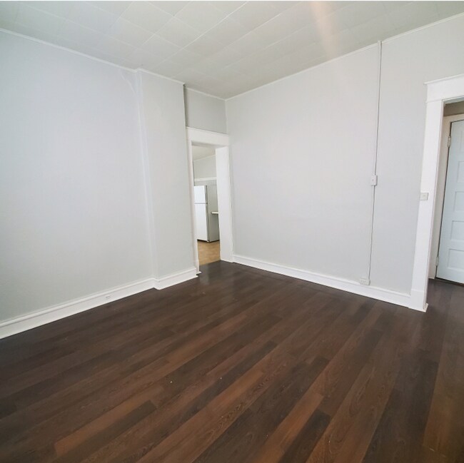 Foto del edificio - 1105 E 5th St