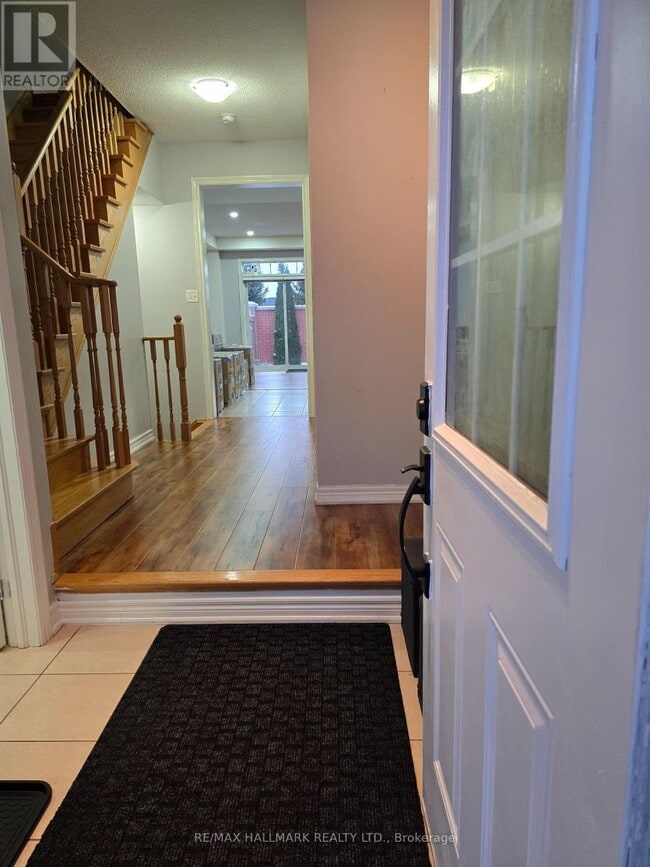 Building Photo - 32 Kempenfelt Trail