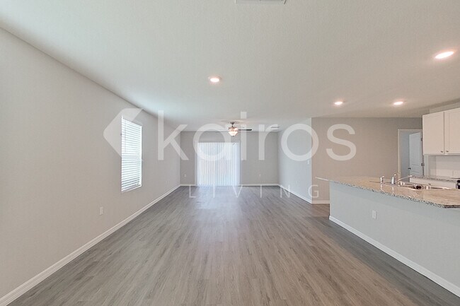 Foto del edificio - 8740 SW 43rd Ter