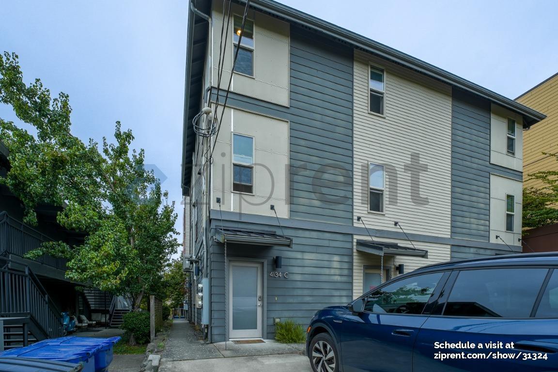 Primary Photo - 4134 California Ave SW