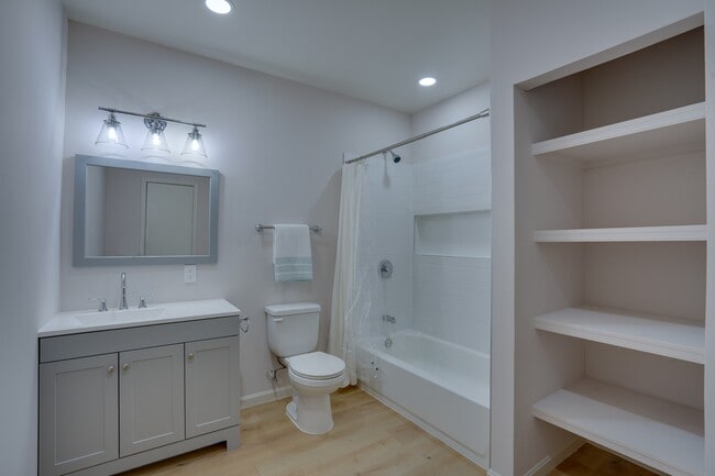 Building Photo - 14582 Truro Parish Ct