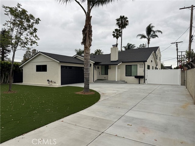 Foto principal - 15234 Kingsbury St