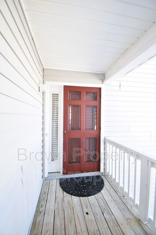 Foto del edificio - 295 Warton Ln