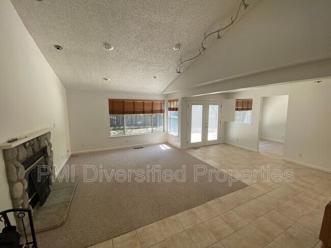 Building Photo - 6341 Moon Ridge Terrace
