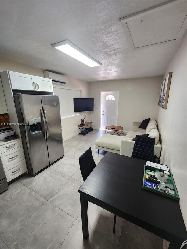 Foto del edificio - 2165 SW 47th St