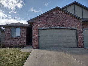 Building Photo - 7453-7457 E Summerside Pl