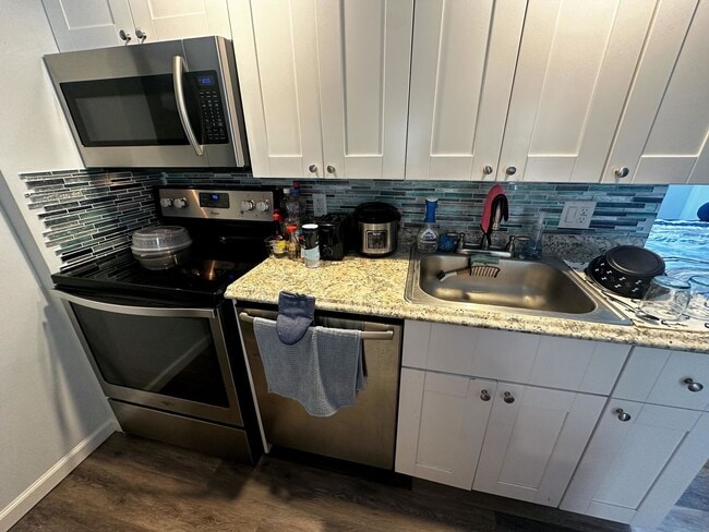 Foto del edificio - Cozy Updated Studio Unit in Central Island...