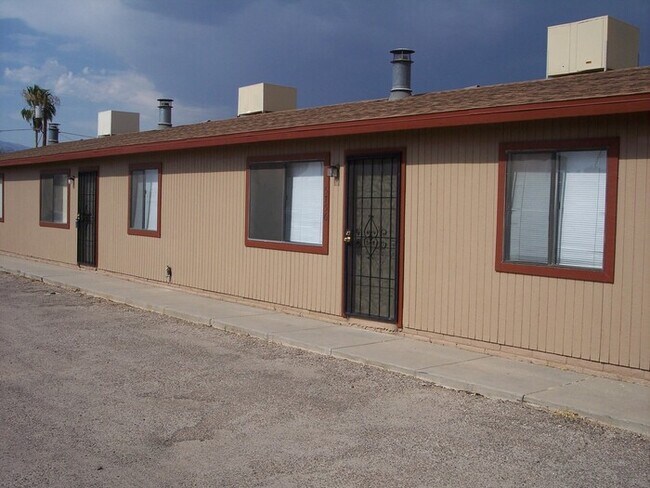 Building Photo - PENDING / RENTED
