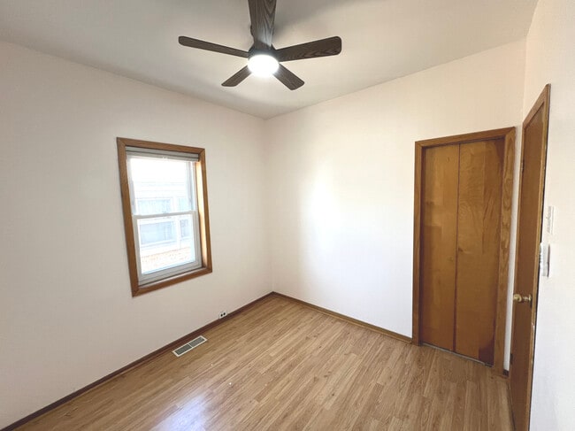 Building Photo - 4447 N Melvina Ave