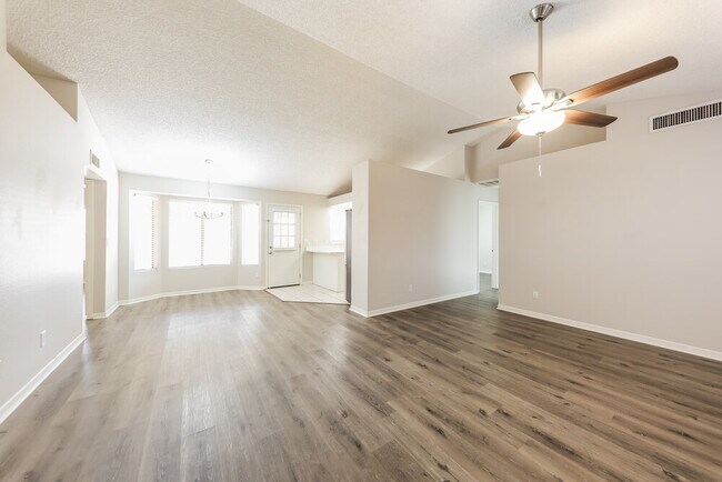 Foto del edificio - 6004 W Kings Ave