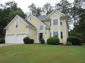 Building Photo - 4635 Villa Chase Dr NE