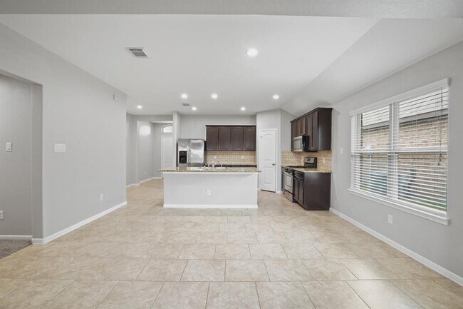 Foto del edificio - 3306 McDonough Way