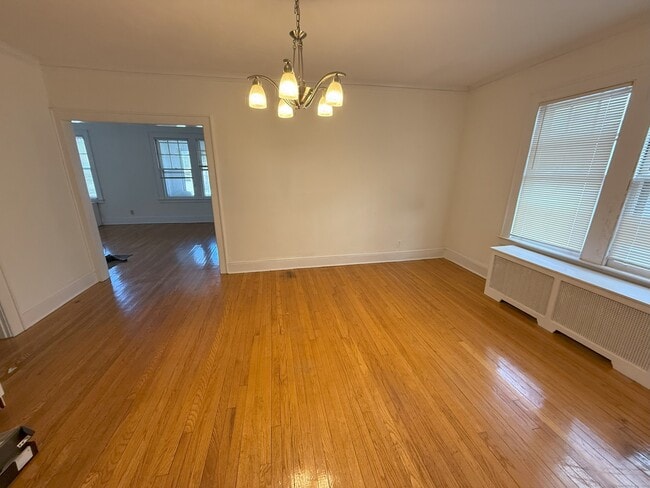 Building Photo - 89 Maplewood Ave